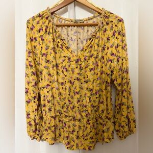 Democracy Floral Springtime Top - Size Medium